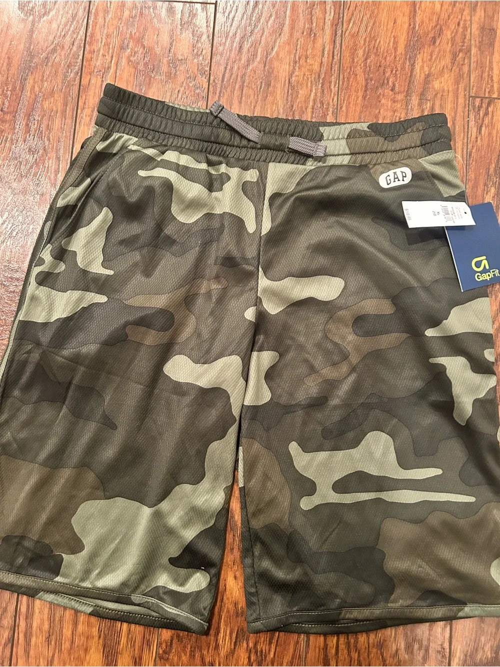 GAP kids Camo Athletic Shorts in Olive and Dark Green